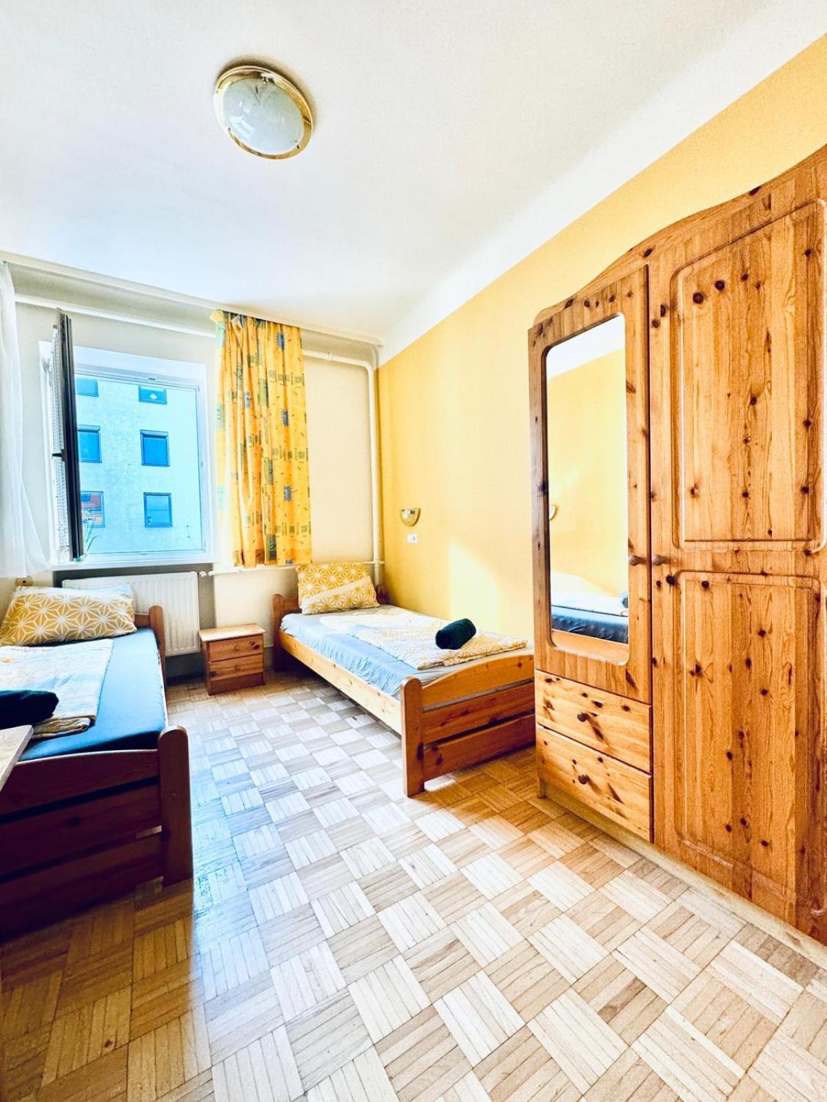 Affordable Central Rooms, 10-Min To Lugner City Wiedeń Zewnętrze zdjęcie