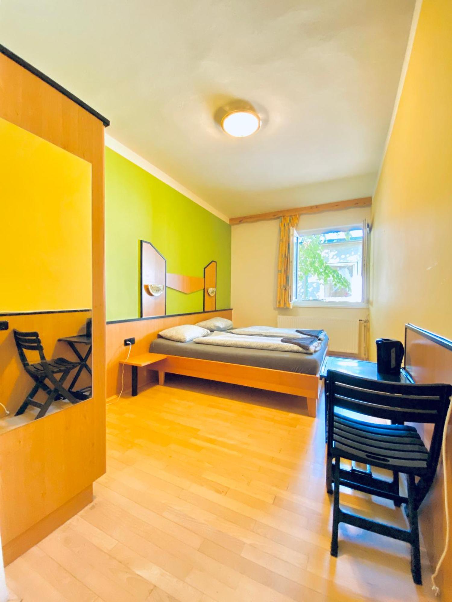 Affordable Central Rooms, 10-Min To Lugner City Wiedeń Zewnętrze zdjęcie