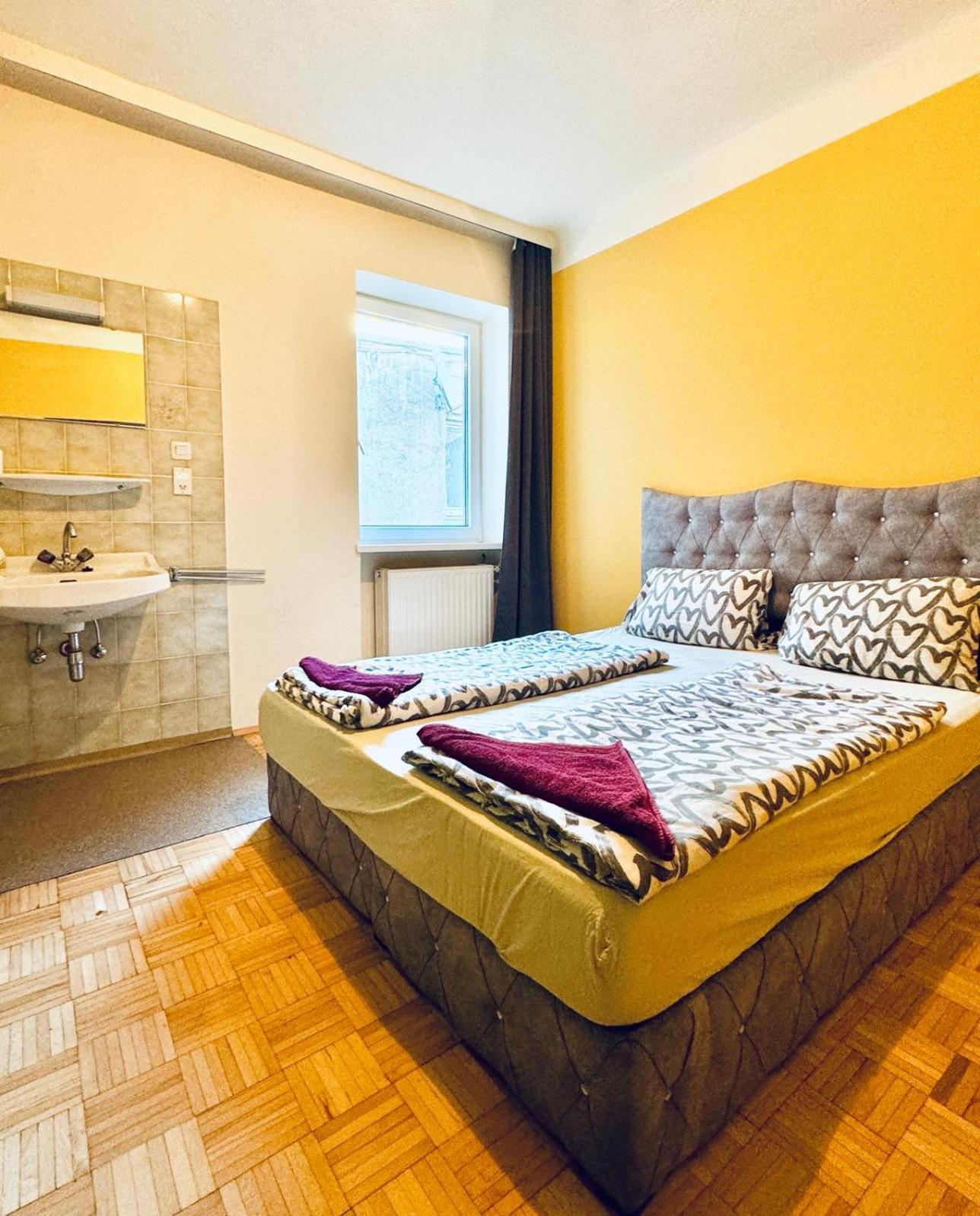 Affordable Central Rooms, 10-Min To Lugner City Wiedeń Zewnętrze zdjęcie